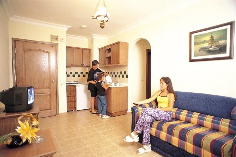 Amber-Rose Apart Hotel Alanya Rum bild
