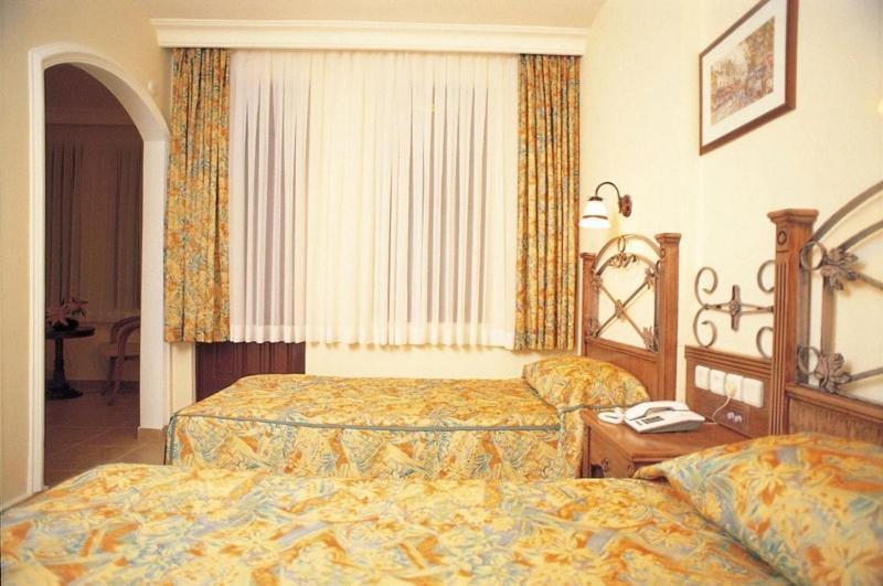 Amber-Rose Apart Hotel Alanya Rum bild